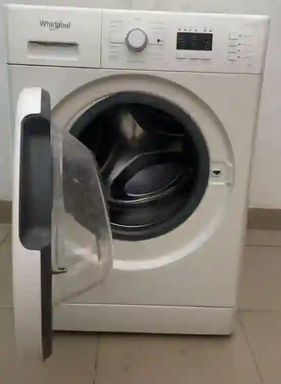 Machine à laver WHIRLPOOL 7 kg Freshcare+