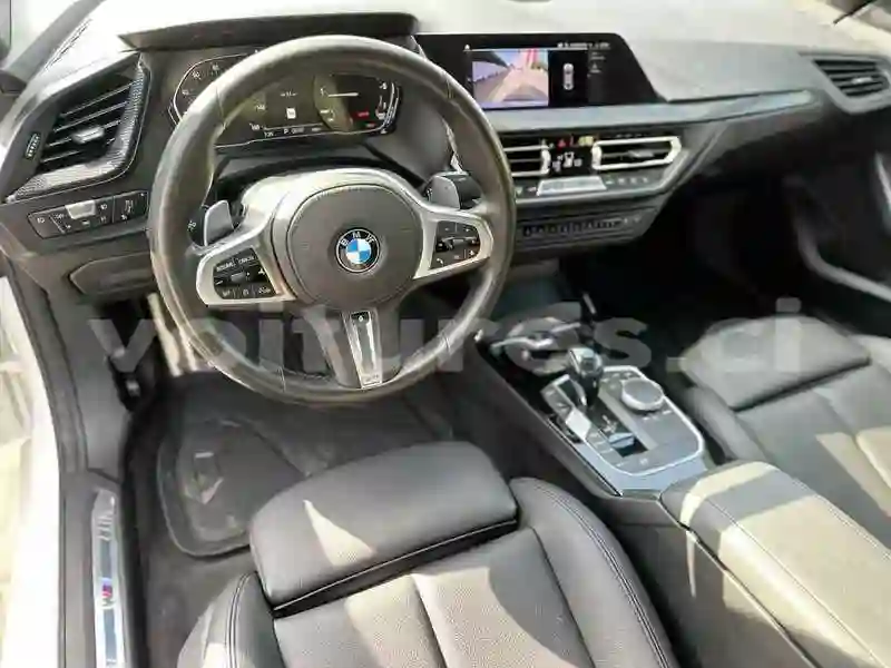 BMW 2-series0