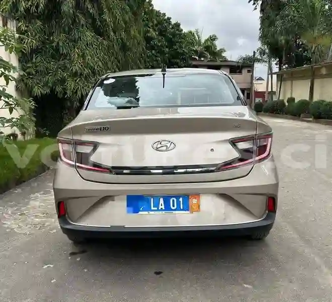 Hyundai i100