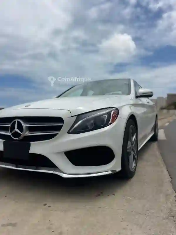 Mercedes-benz C-300 2017 Venant0