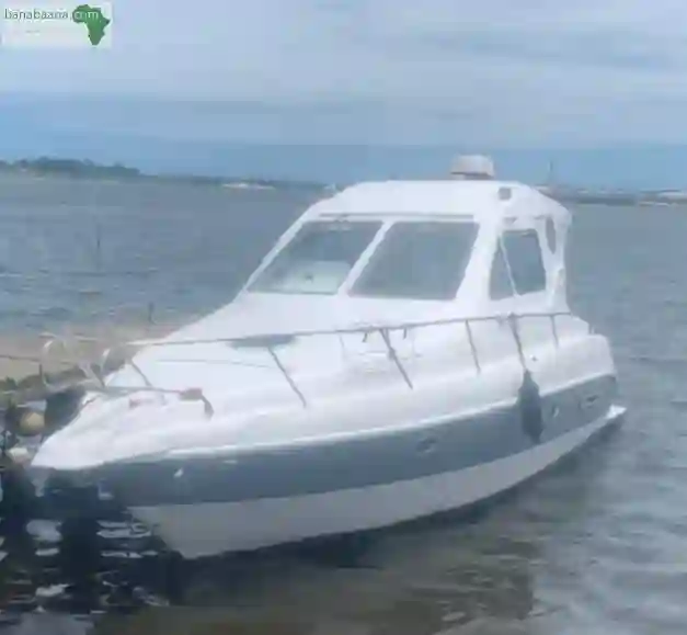 Bateau Mini Yatch Avec Deux Moteur 300cv Yama0