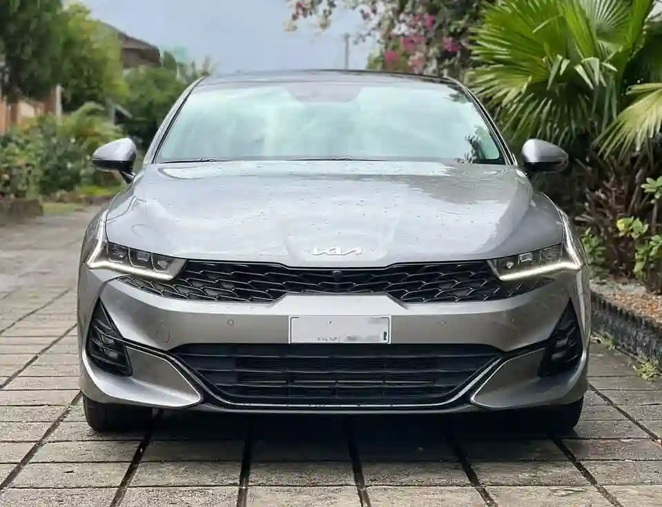 Kia k5 2024 - Vue 2