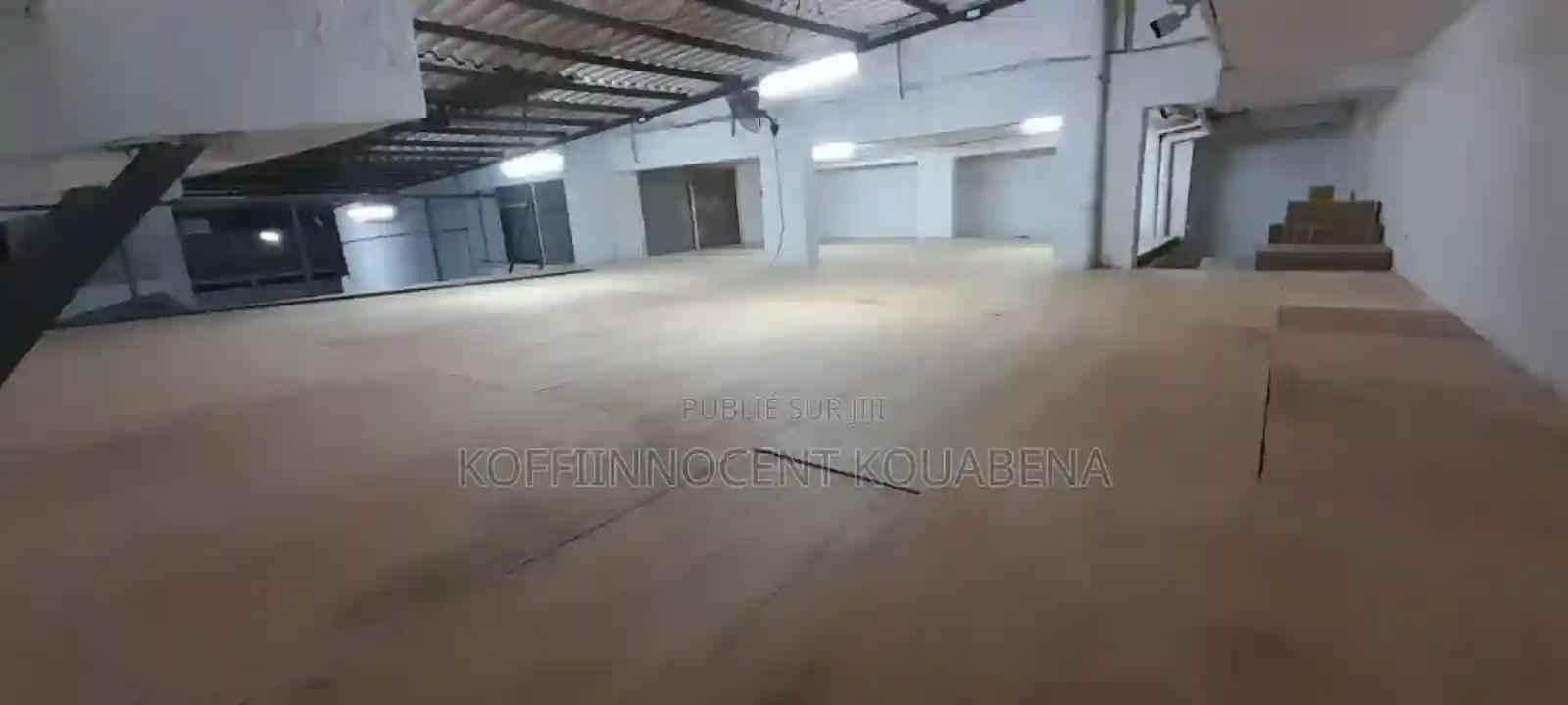 Centre Commercial - Vue 1