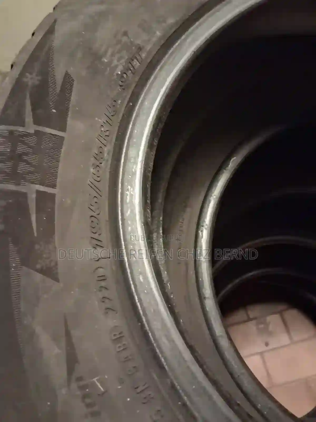 Vente De Pneus De Marques Importés Bridgestone Continental