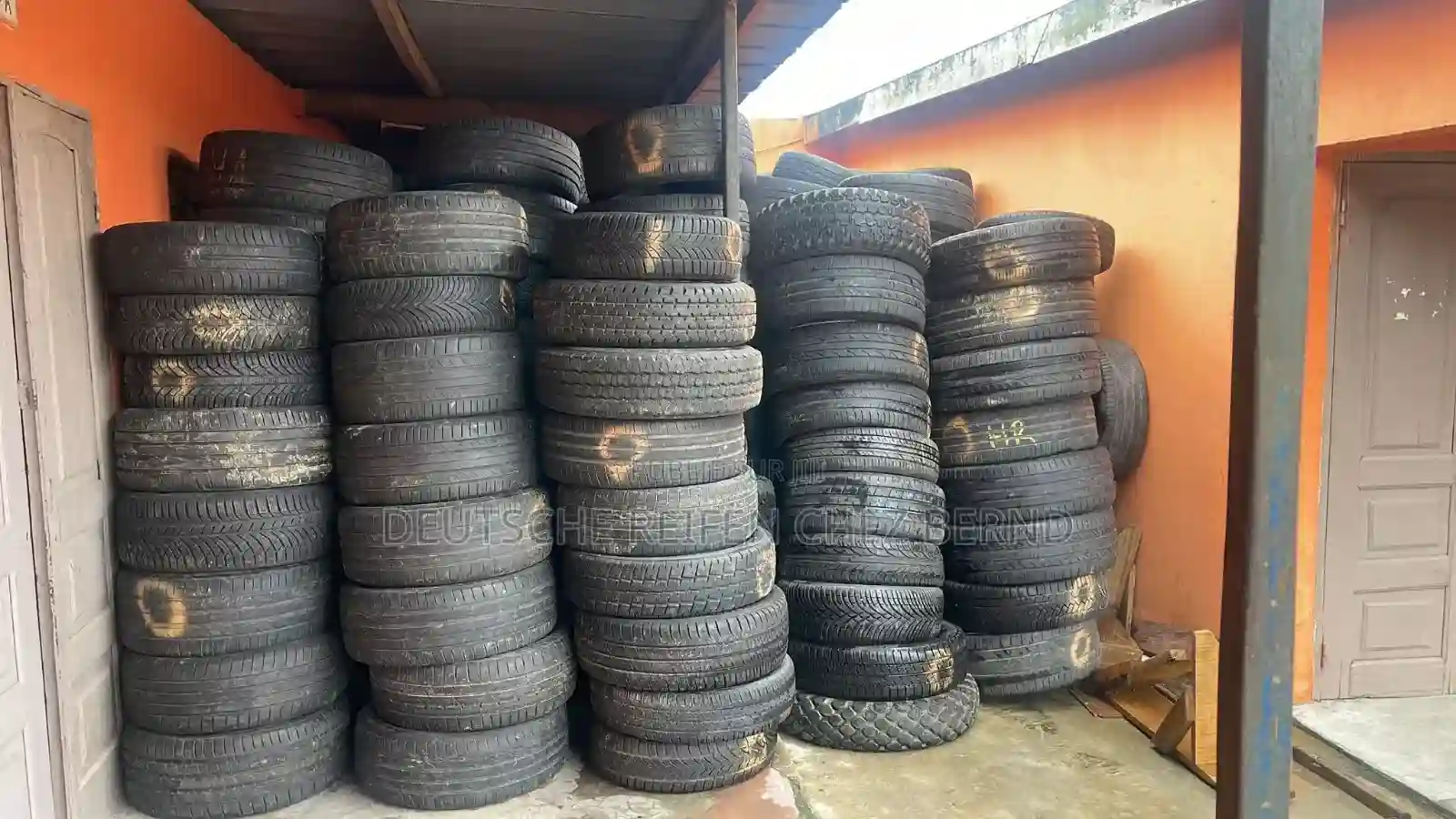 Vente De Pneus De Marques Importés Bridgestone Continental - Vue 16