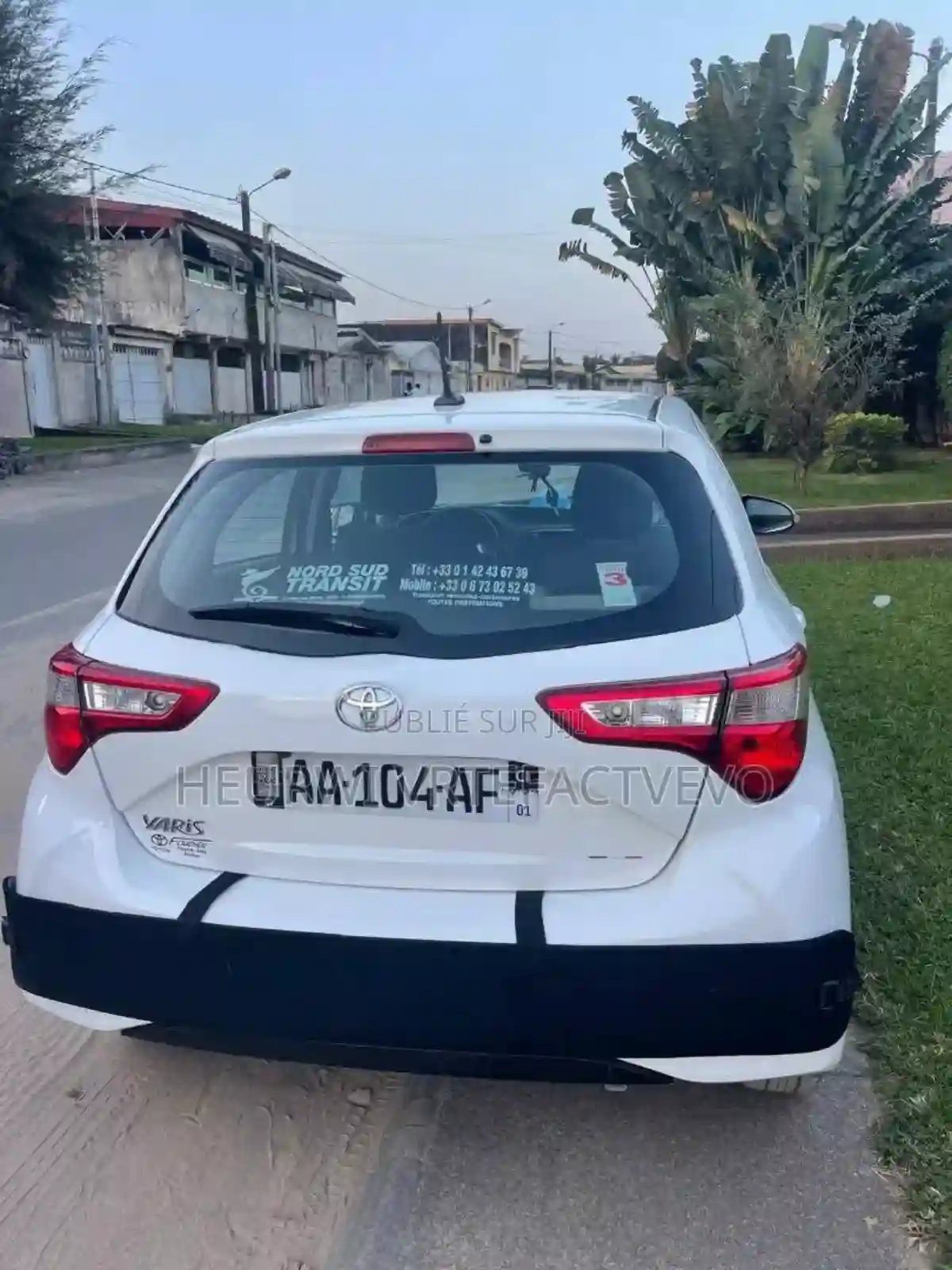 Toyota Yaris 15 Sedan L 2020 Blanc - Vue 2
