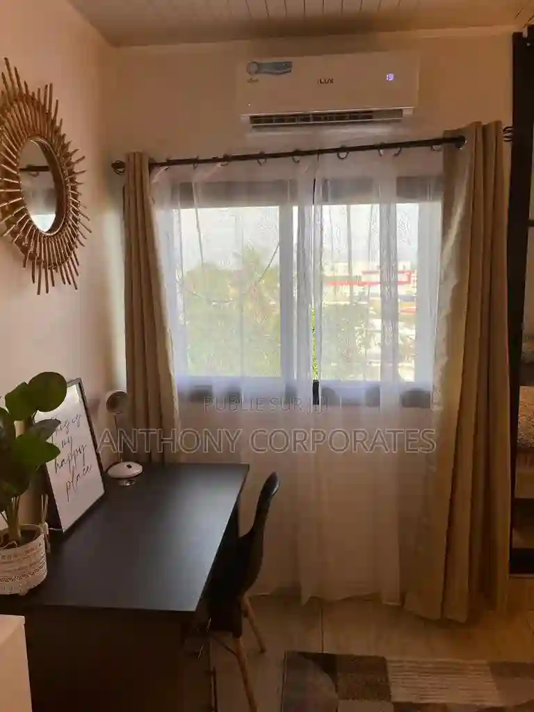 Studio Meuble - Cocody 2 Plateaux Vallons - Vue 1