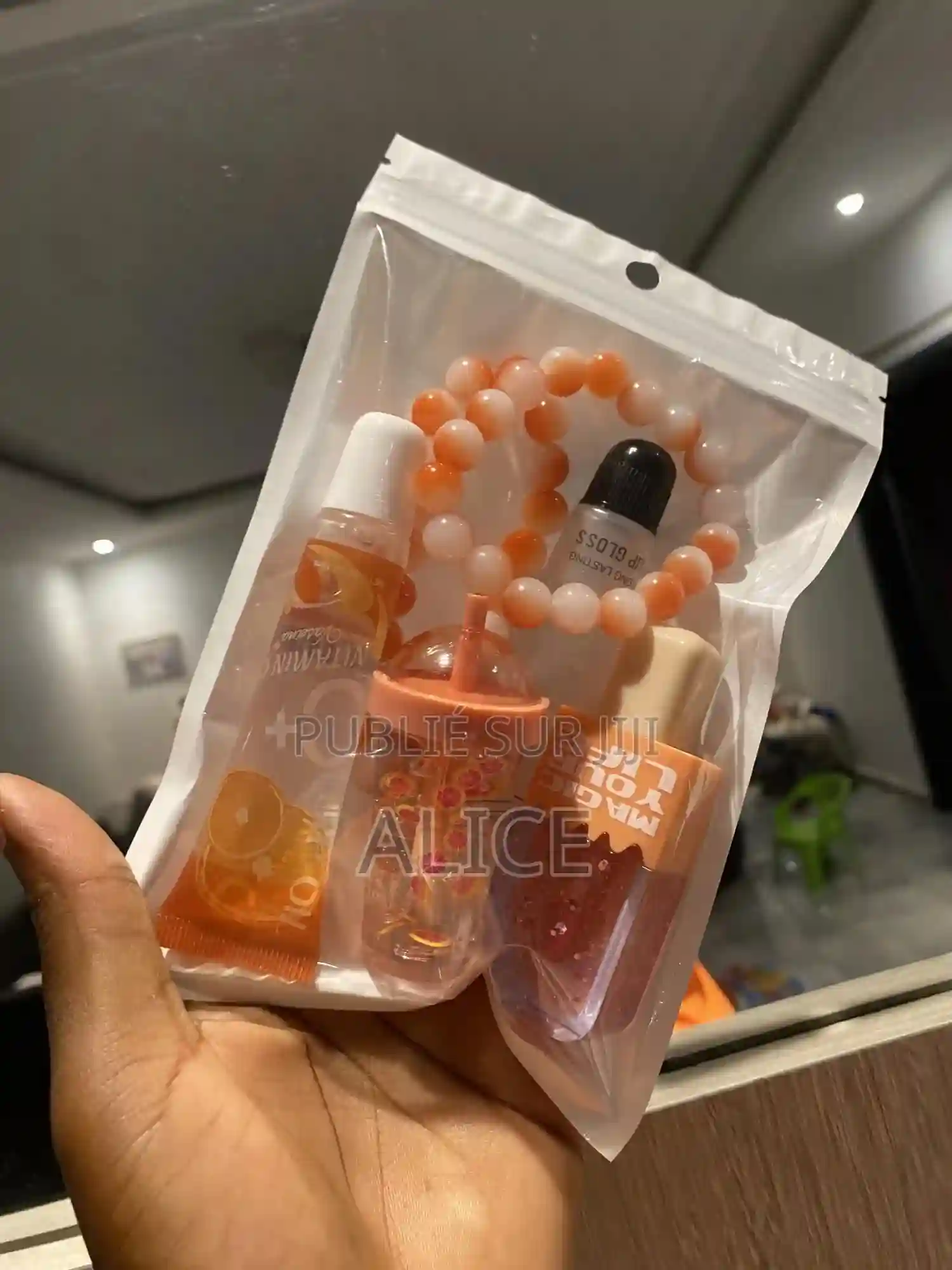 Lot De Gloss Et Bracelet - Vue 6