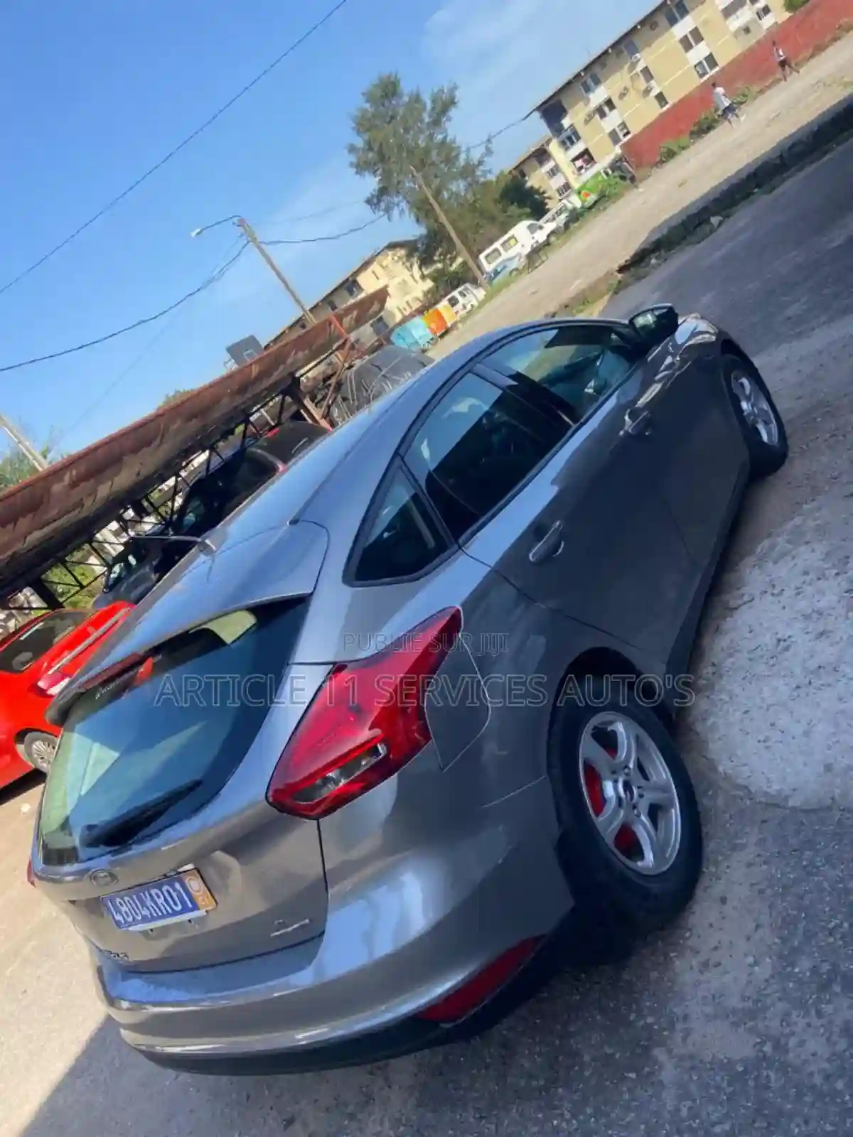 Ford Focus S Sedan FWD (20l 4cyl 5M) 2016 Gris - Vue 2