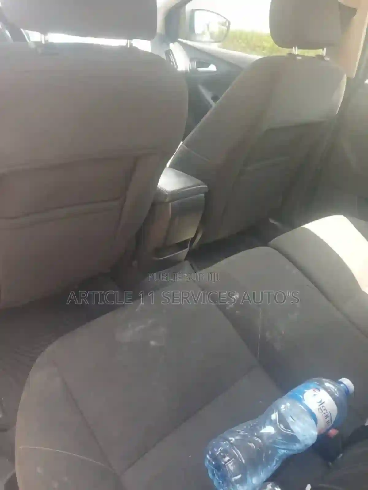 Ford Focus S Sedan FWD (20l 4cyl 5M) 2016 Gris - Vue 3