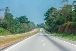 100 Hectares en Location Sur L'autoroute Du Nord