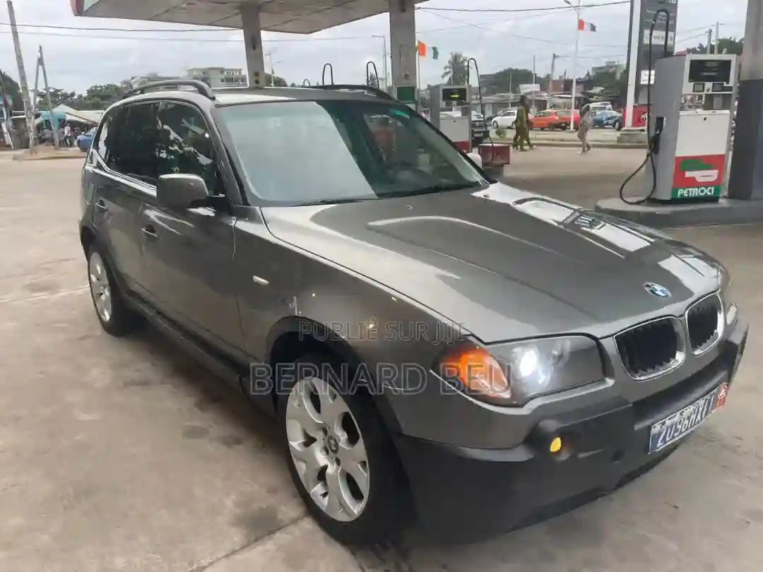BMW X3 Sdrive28i 4x2 2017 Gris - Vue 4