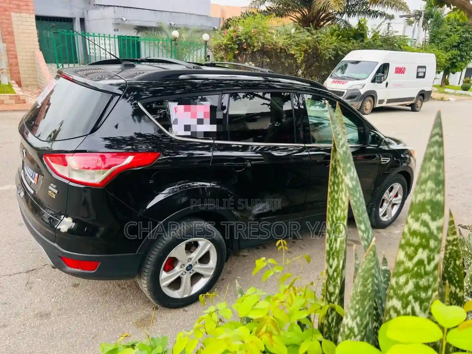 Ford Escape S FWD 2018 Noir - Vue 1