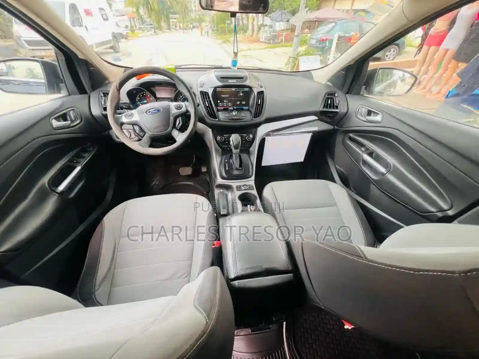 Ford Escape S FWD 2018 Noir - Vue 2