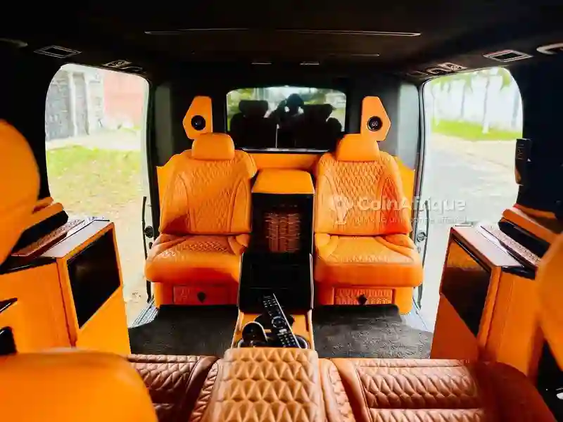 Toyota Granvia Luxury 2024
