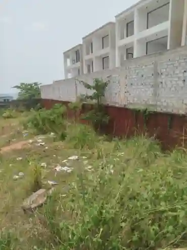 Terrain de 1000m2 à Vendre à la Riviera Abatta - Vue 3