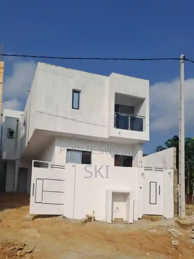 4chbre Villa Dans Samuel Kouame Cocody à Vendre - Vue 3