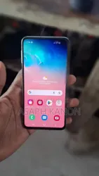 Samsung Galaxy S10e 128 GB Bleu