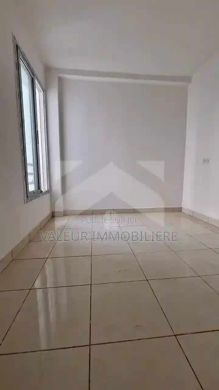 3chbre Appartement Dans Cite Adoha F3 Koumassi à Vendre - Vue 4