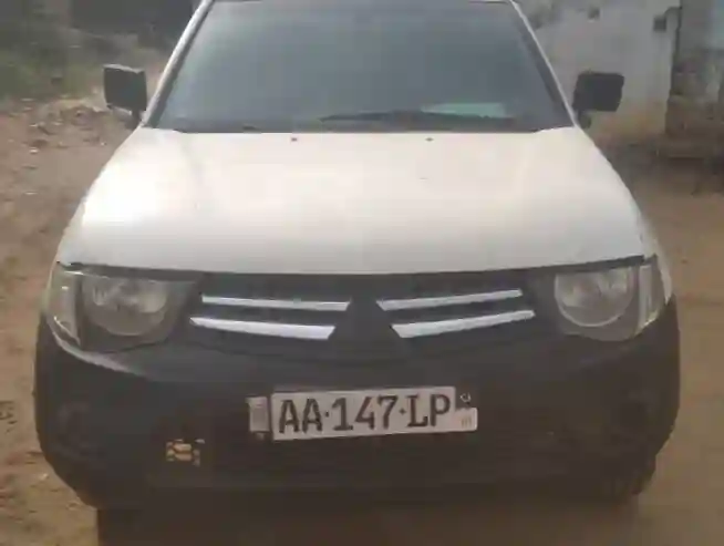 Mitsubishi L200 Fourgonnette - Vue 2
