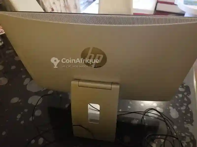 PC HP Pavillon all in one i5 8go ssd 512 go - Vue 4
