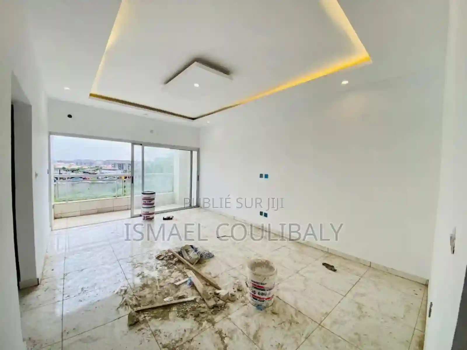 3chbre Appartement Dans Ismael Coul Cocody à Vendre - Vue 2