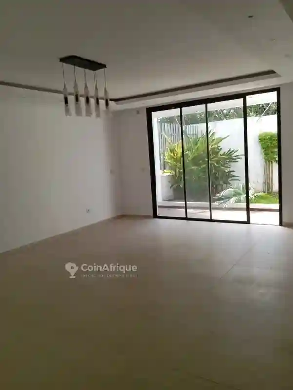 Location Appartement 4pièces -cocody 2 Plateaux Vallon - Vue 2