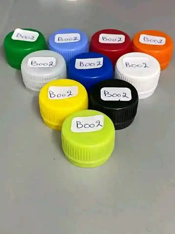 Vente DE Bouteilles Plastiques Scellées et Autres Accessoires - Vue 2