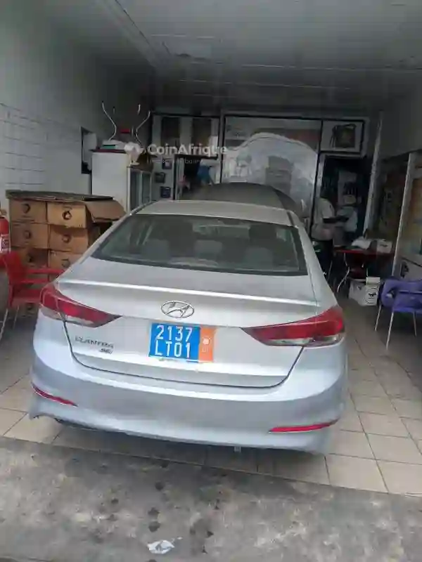 Hyundai Elantra 2018