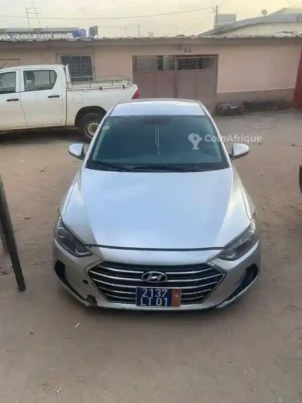 Hyundai Elantra 2018 - Vue 4