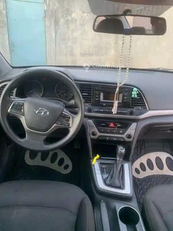 Hyundai Elantra 2018 - Vue 5