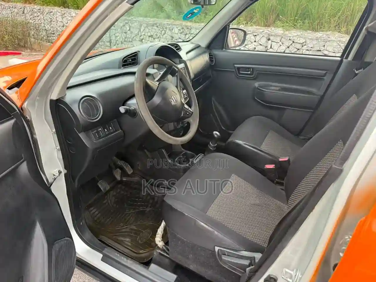 Suzuki S-presso 2024 Orange - Vue 1