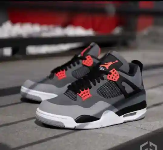 Air Jordan 4 Infrared - Vue 3