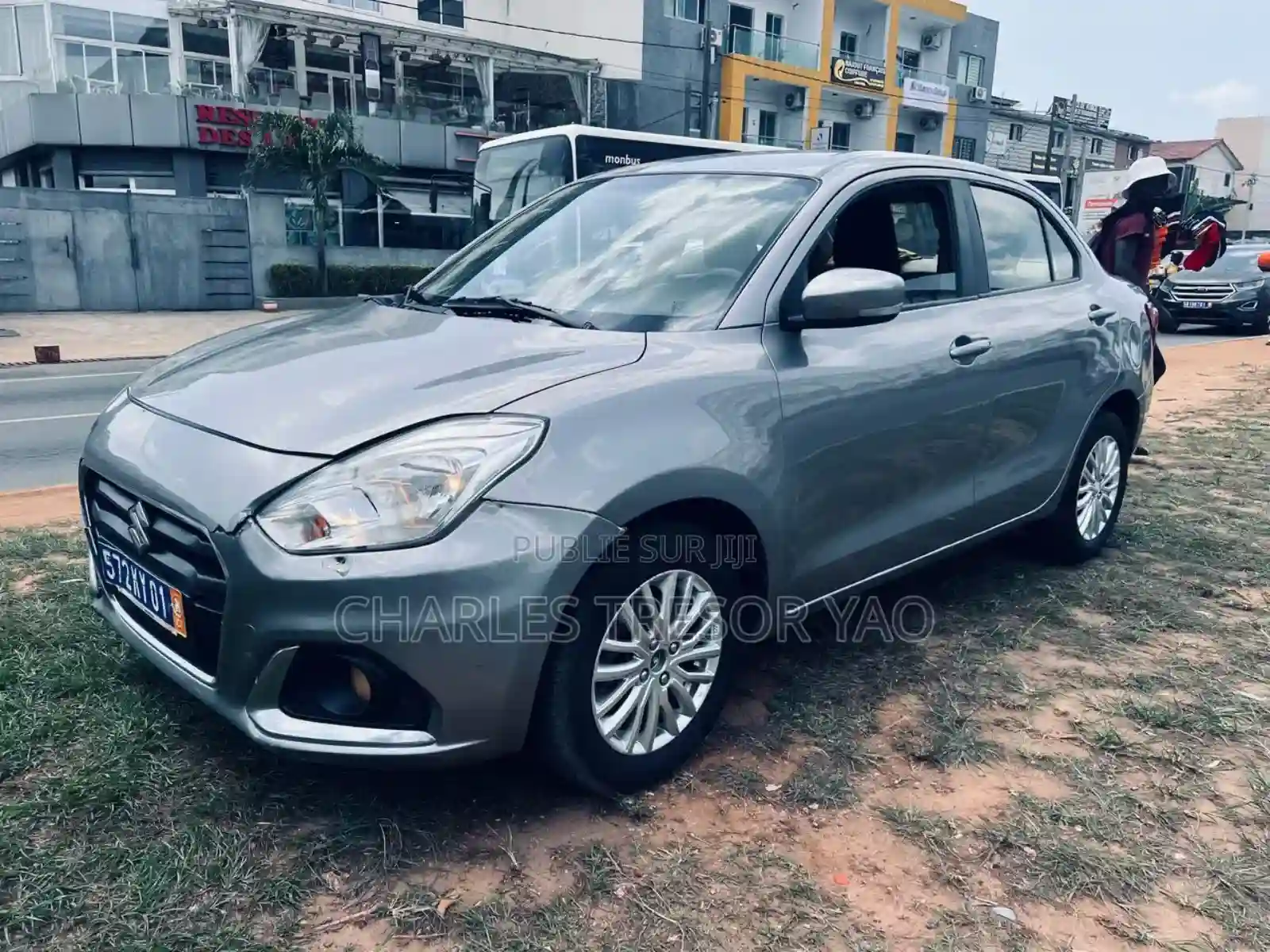 Suzuki Dzire 2022 Gris - Vue 3