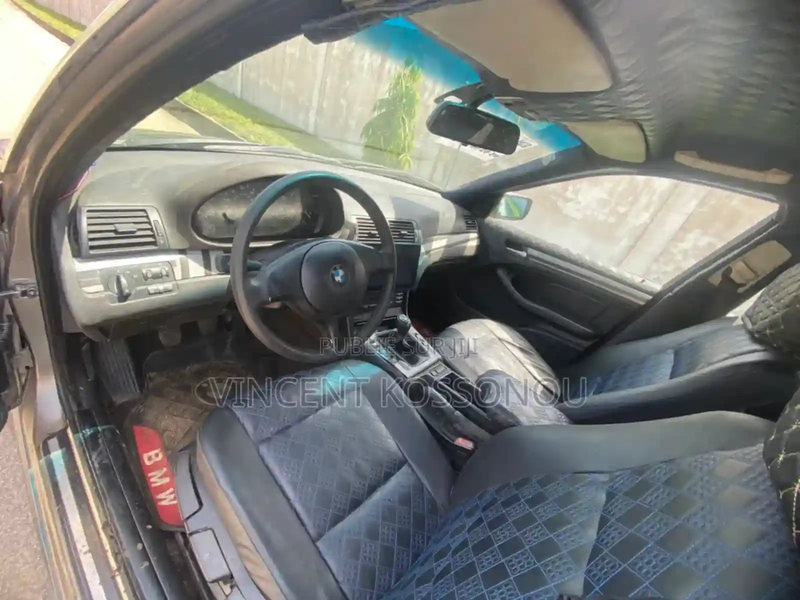 BMW 318i 2000 Gris - Vue 1