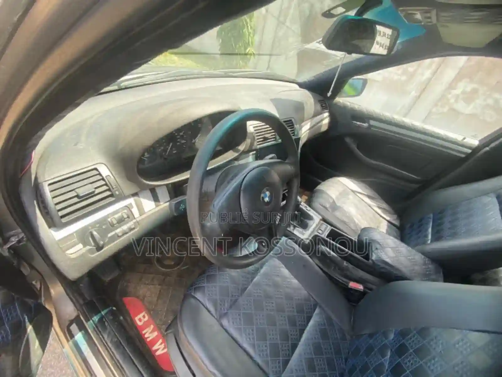 BMW 318i 2000 Gris - Vue 2