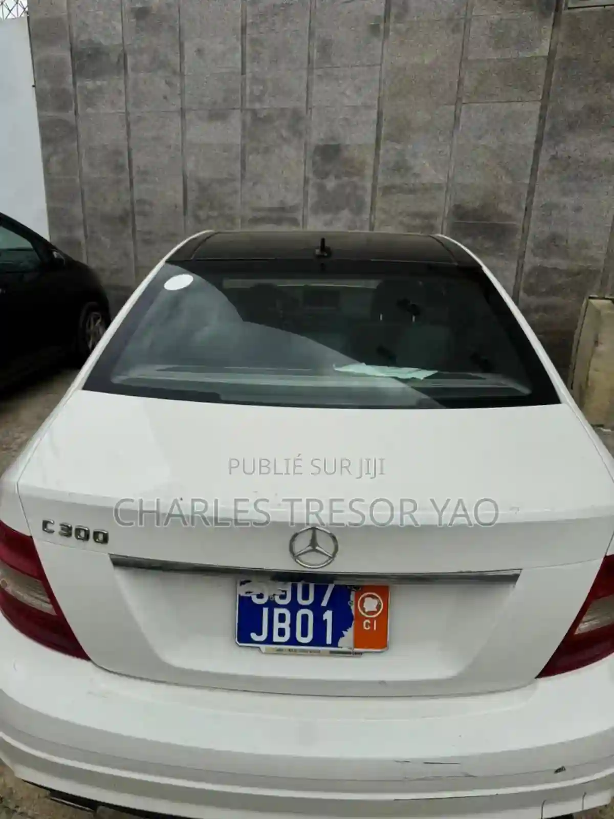 Mercedes-benz C300 Luxury Sedan AWD (30l 6cyl 7A) 2009 Blanc - Vue 2