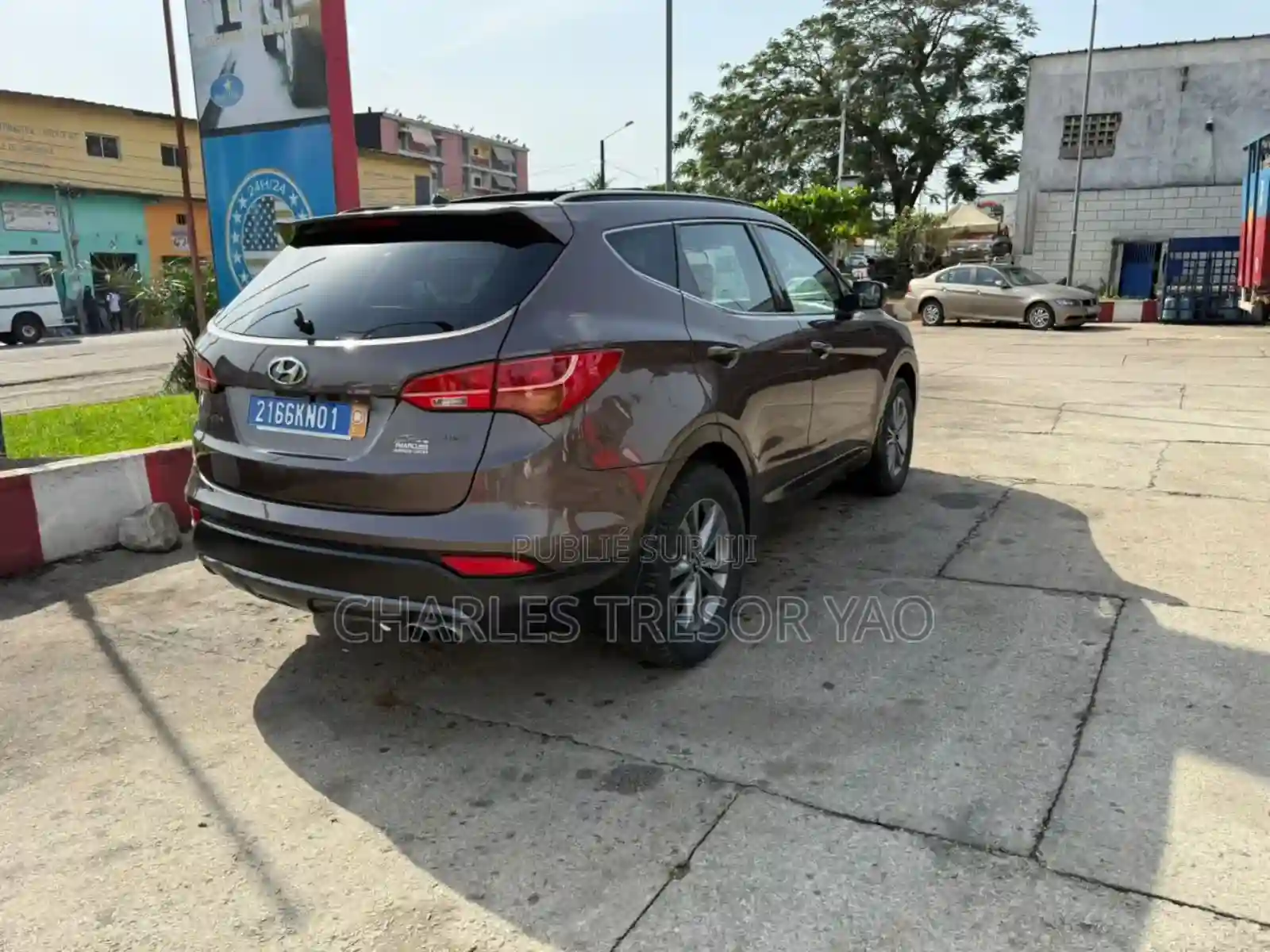 Hyundai Santa Fe Limited AWD 2017 Marron - Vue 3