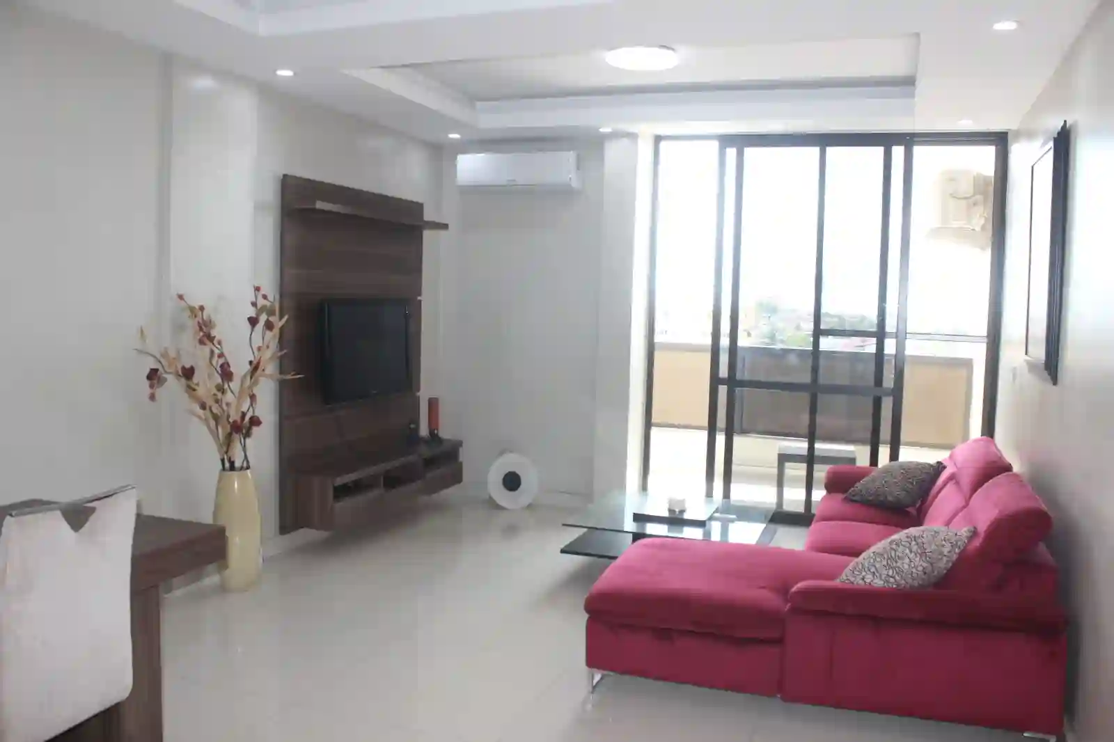 VOTRE APPARTEMENT MEUBLE DE 3 PIÈCES LUXUEUX-HAUT STANDING ANGRE 7 E POUR UN SEJOUR AGRÉABLE ET CONFORTABLE 