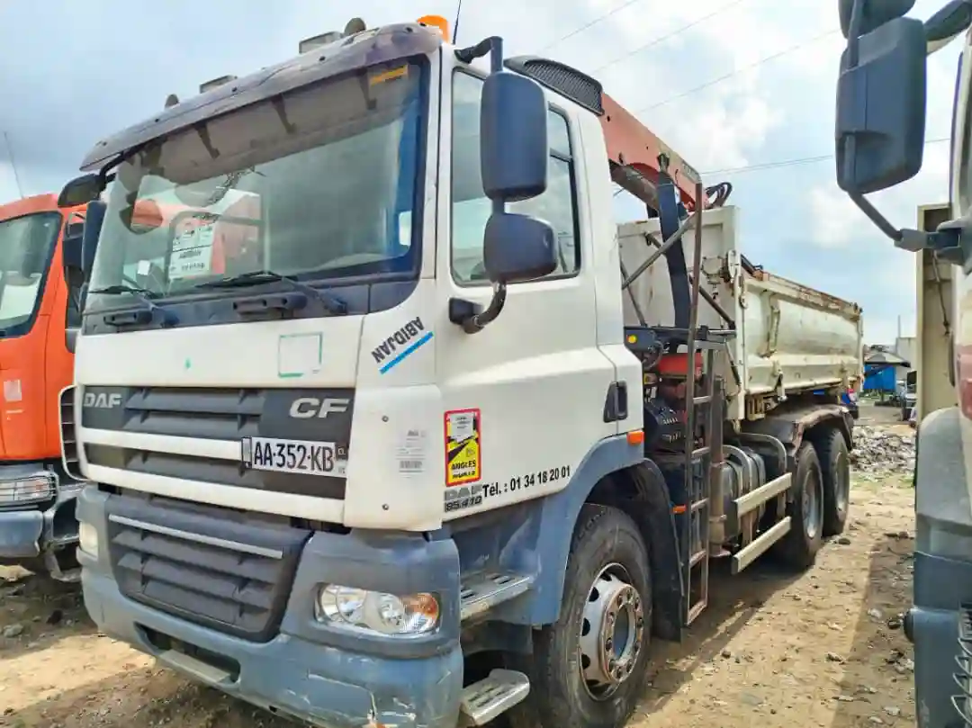 Camion DAF Cf85 Grue de 10 Roues - Vue 1