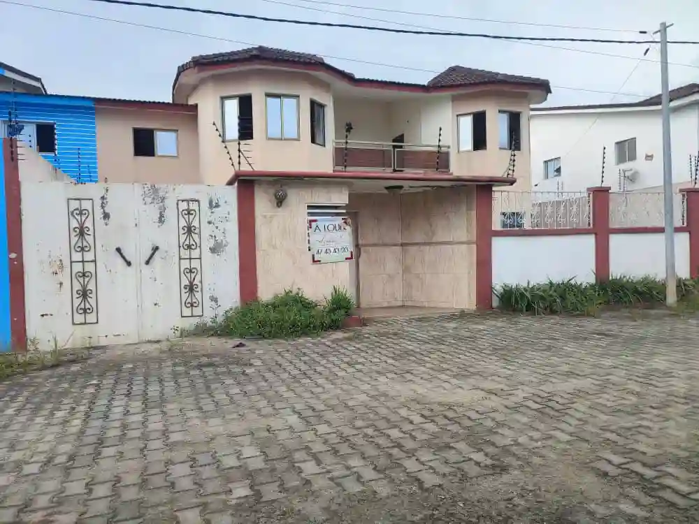 Duplex DE 08 Pieces EN Location – Cocody Riviera 4 M’pouto - Vue 2