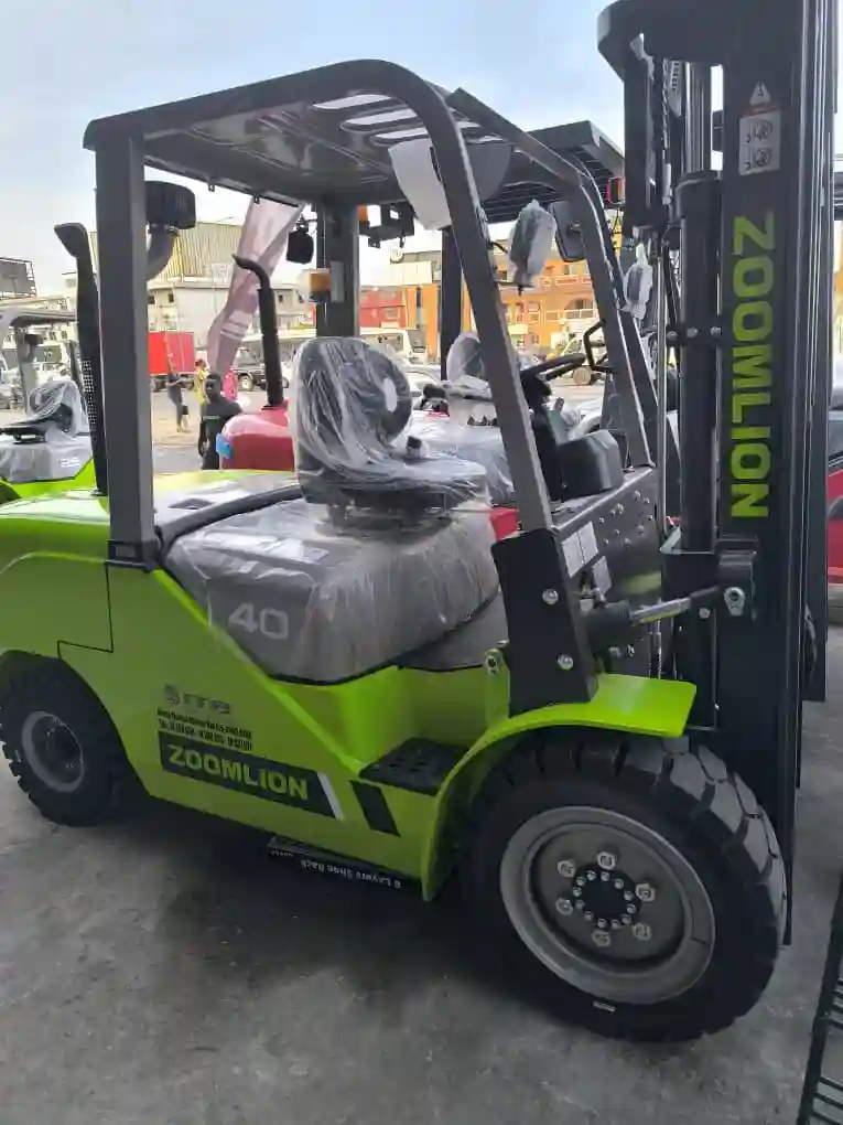 Nouveaux Chariot-élévateurs Disponibles à Abidjan - Vue 1