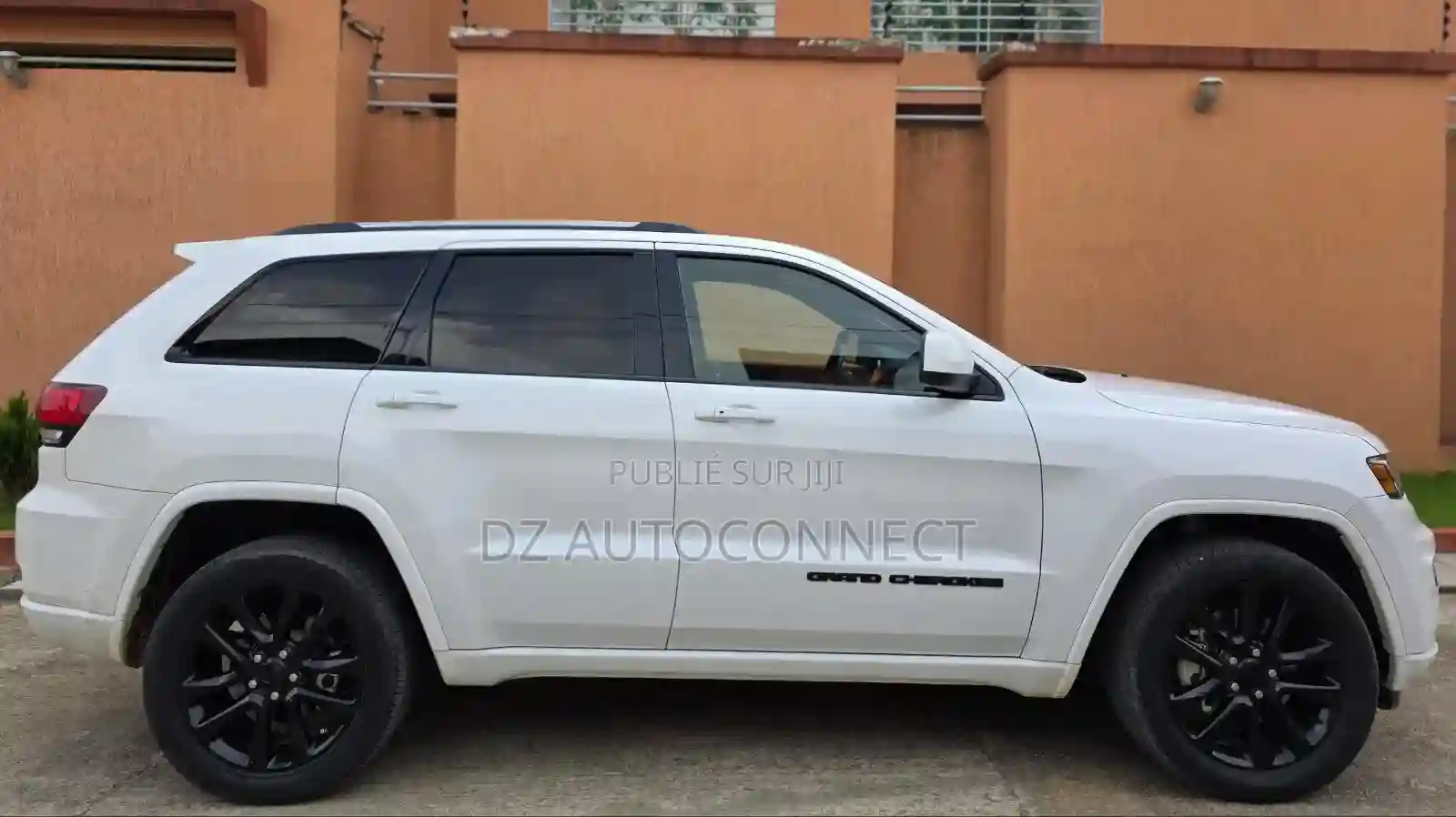 Jeep Cherokee 2022 Blanc - Vue 5