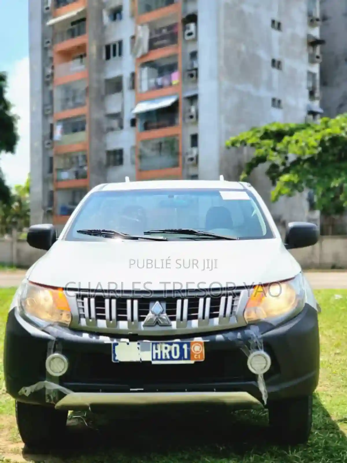 Mitsubishi L200 Club Cab 22 4WD 2017 Blanc - Vue 3