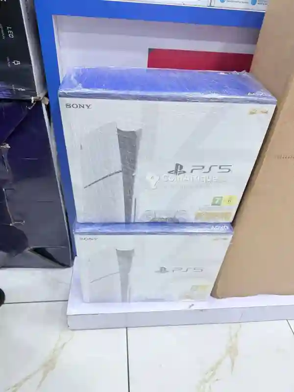 PS5 Slim Standard - Vue 1