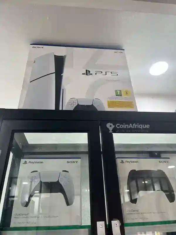 PS5 Slim Standard - Vue 2