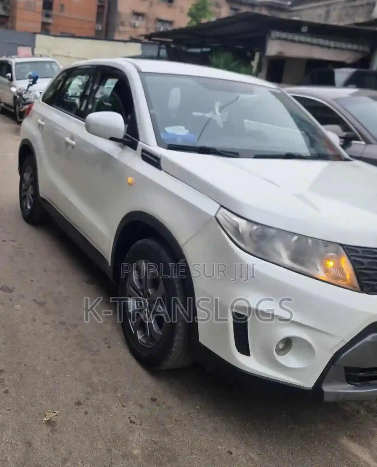 Suzuki Vitara 2019 Gris - Vue 4