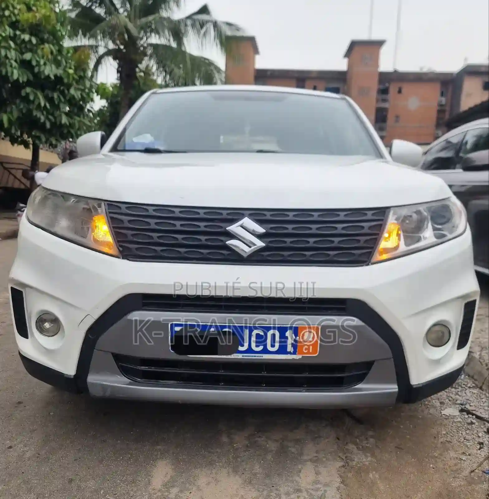 Suzuki Vitara 2019 Gris - Vue 5