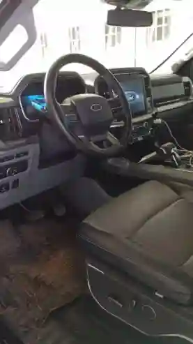 Ford Lariat F150 Essence Année 2023 - Vue 4