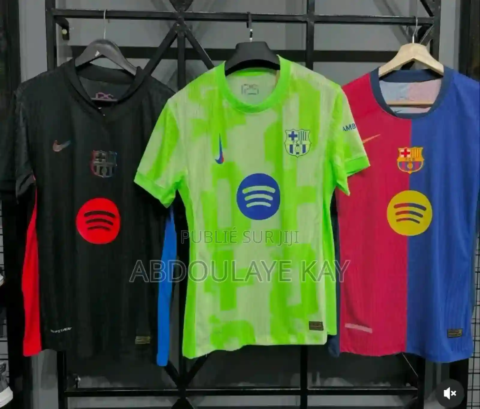 Maillots Disponible en Version Pro Max Et Supporter - Vue 5